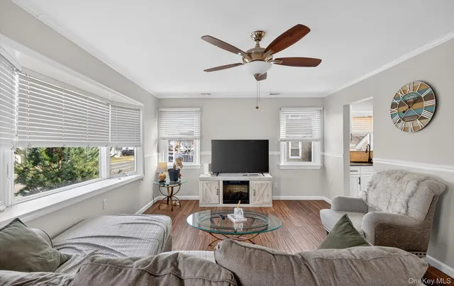 $599,000 | 20 Albert Road, Amity Harbor, NY 11701