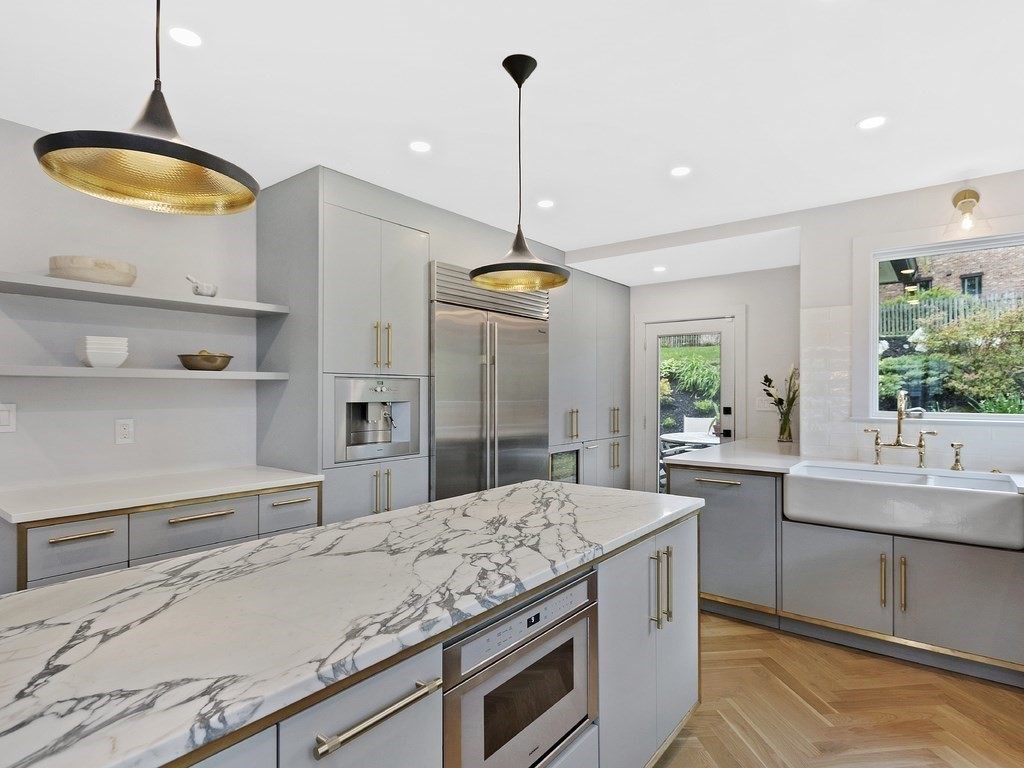 77 Stuart Road Newton, MA 02459 - Photo 9 of 35
