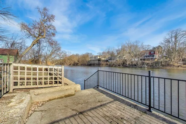 $675,000 | 407 La Fox River Drive, Algonquin, IL 60102