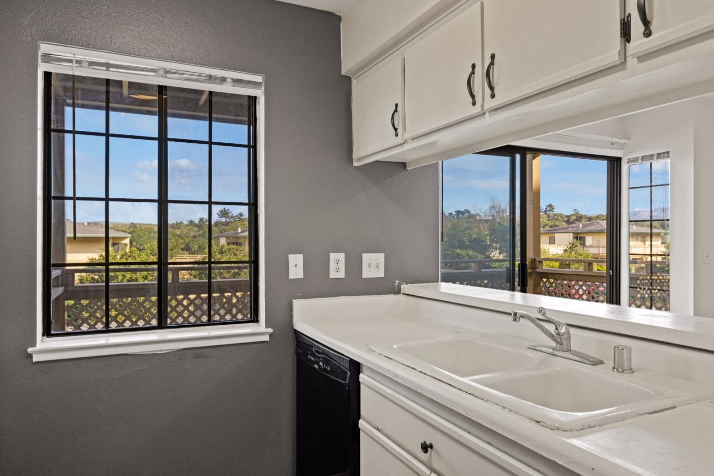 230 Pheasant Ridge Road Del Rey Oaks, CA 93940 - Photo 11 of 34 Gallery Image 11