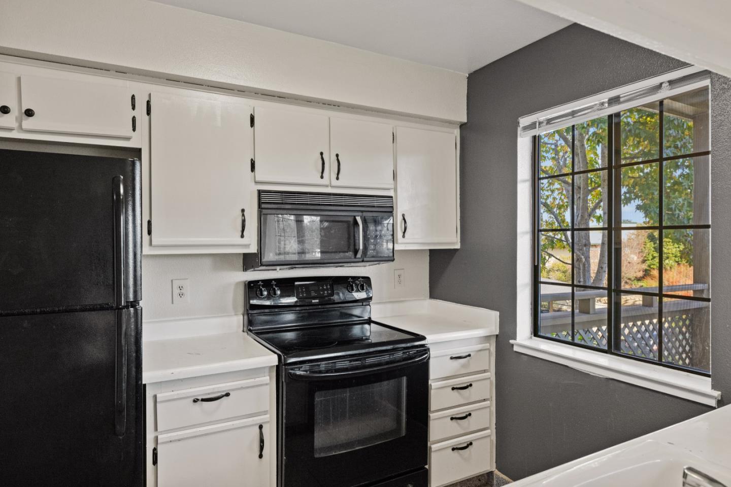 230 Pheasant Ridge Road Del Rey Oaks, CA 93940 - Photo 13 of 34 Gallery Image 13