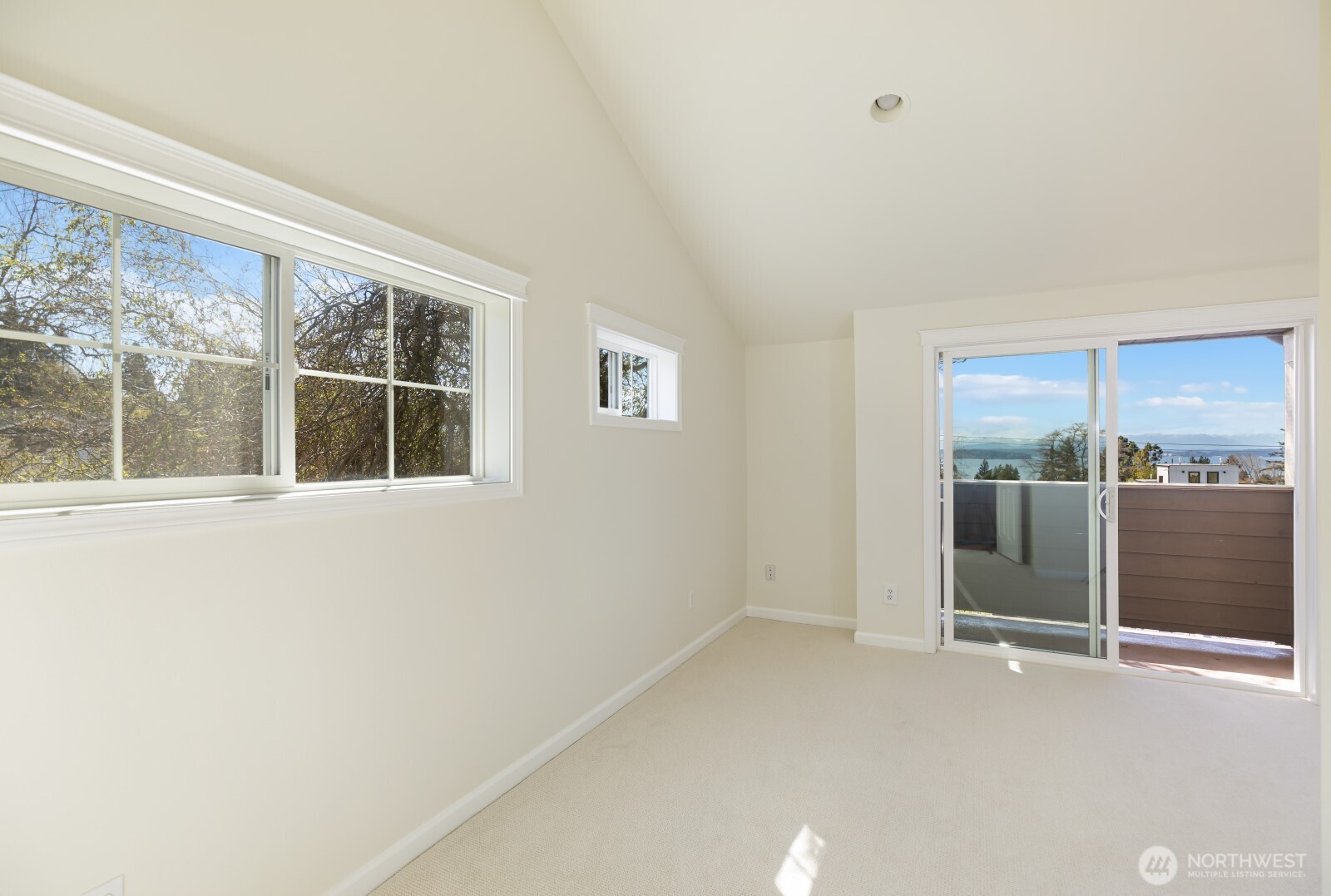 7114 California Avenue Southwest, Unit F Seattle, WA 98136 - Photo 19 of 28