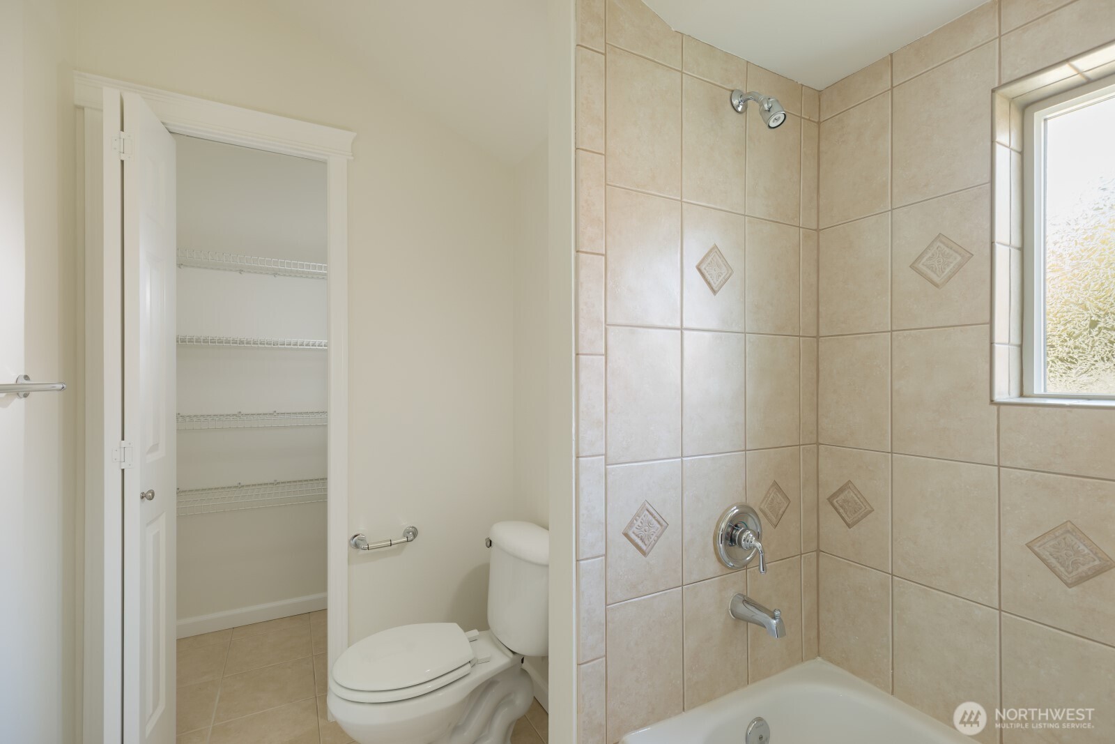 7114 California Avenue Southwest, Unit F Seattle, WA 98136 - Photo 23 of 28