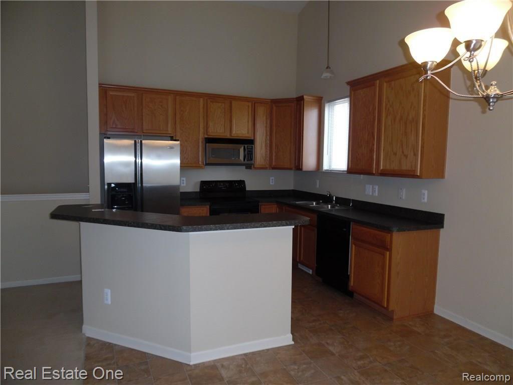 4115 Stone Post Road Newport, MI 48166 - Photo 6 of 16 021.JPG