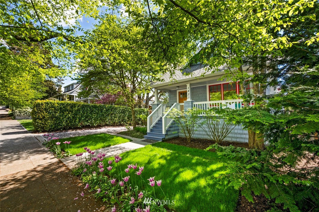 1823 North 55th Street Seattle, WA 98103 - Photo 1 of 40 Gallery Image 1