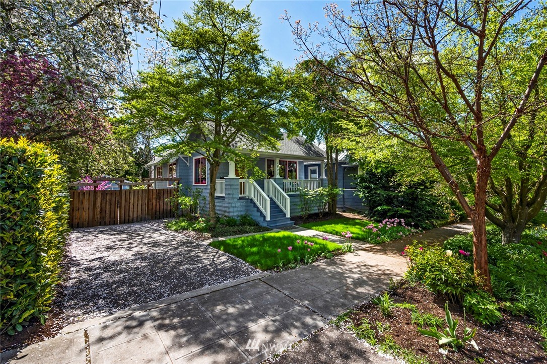 1823 North 55th Street Seattle, WA 98103 - Photo 2 of 40 Gallery Image 2