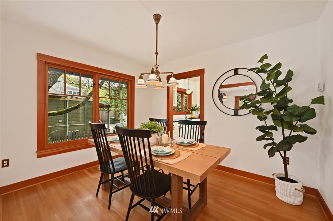 1823 North 55th Street Seattle, WA 98103 - Photo 12 of 40 Gallery Image 12