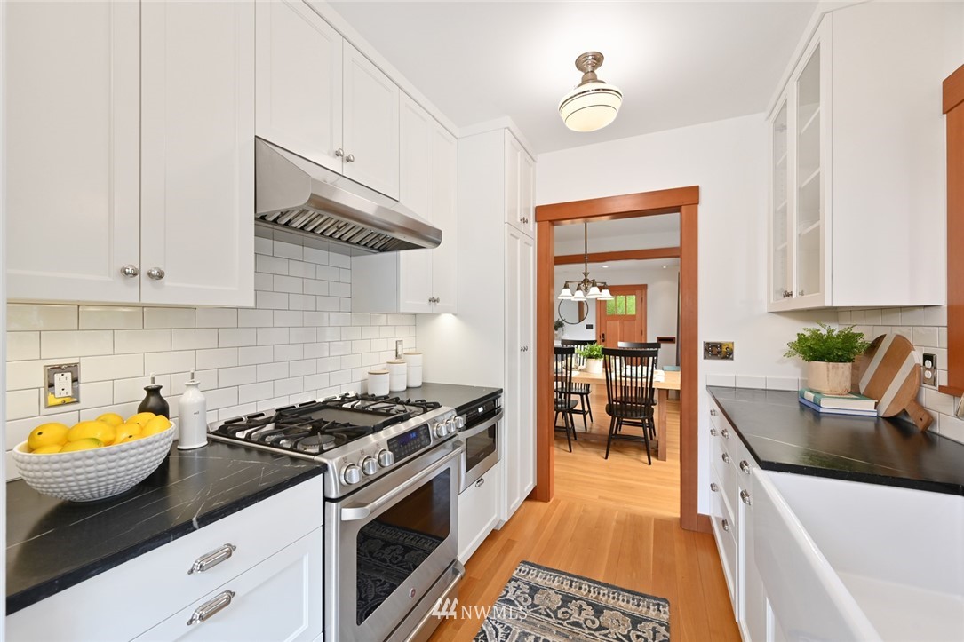 1823 North 55th Street Seattle, WA 98103 - Photo 14 of 40 Gallery Image 14