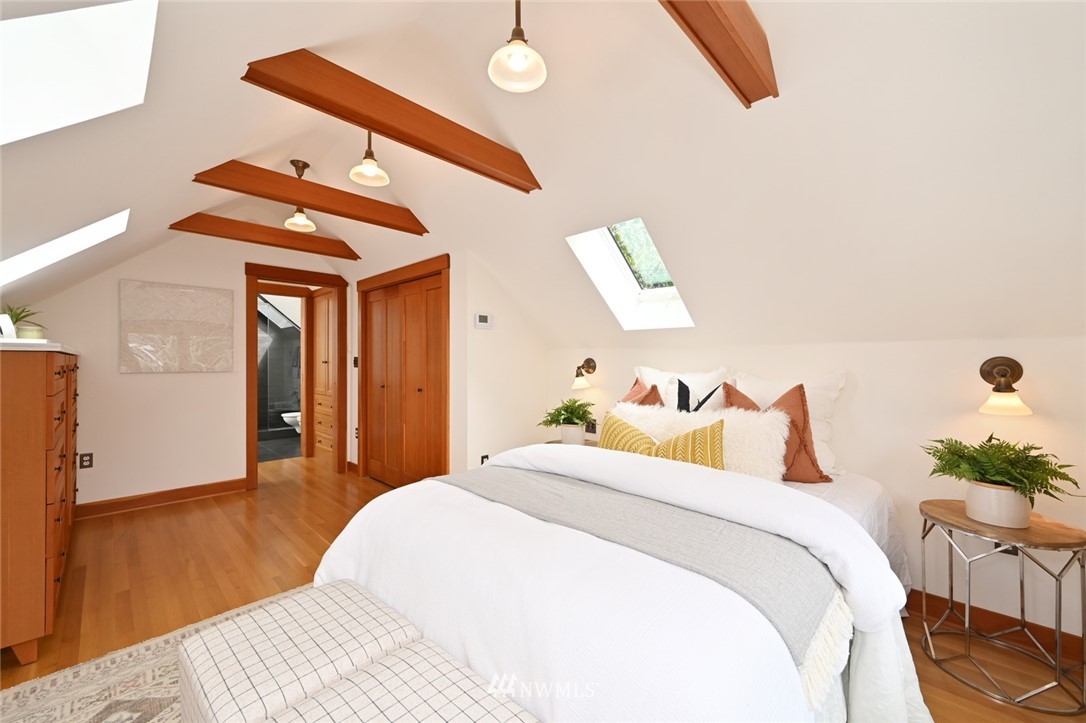 1823 North 55th Street Seattle, WA 98103 - Photo 18 of 40 Gallery Image 18