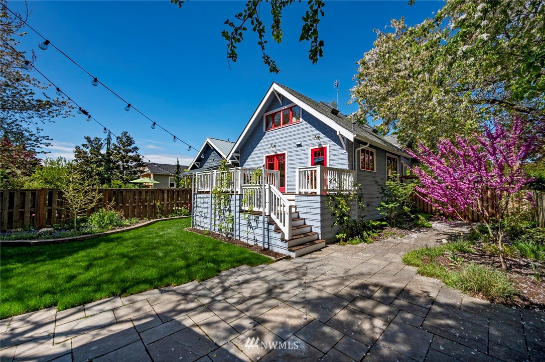 1823 North 55th Street Seattle, WA 98103 - Photo 33 of 40 Gallery Image 33