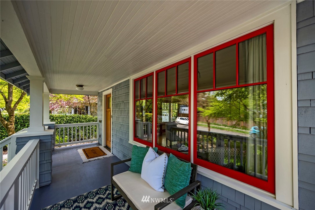 1823 North 55th Street Seattle, WA 98103 - Photo 6 of 40 Gallery Image 6
