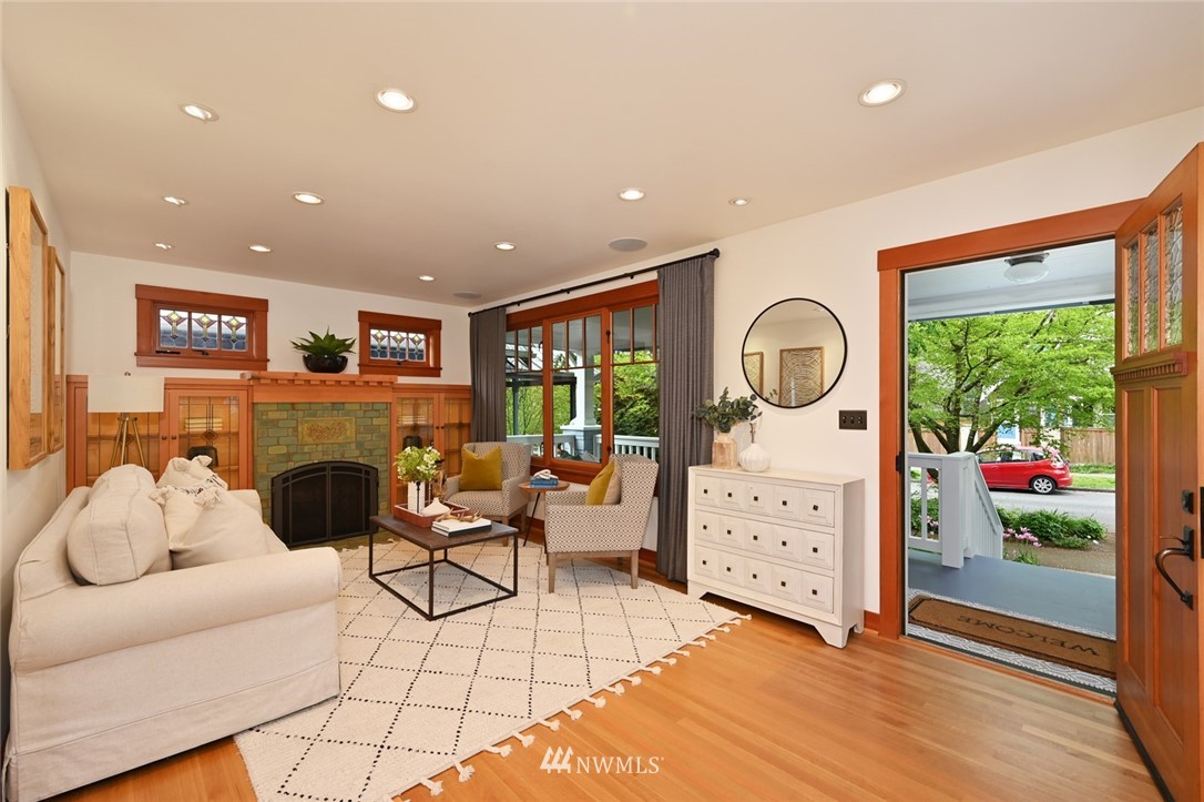 1823 North 55th Street Seattle, WA 98103 - Photo 9 of 40 Gallery Image 9