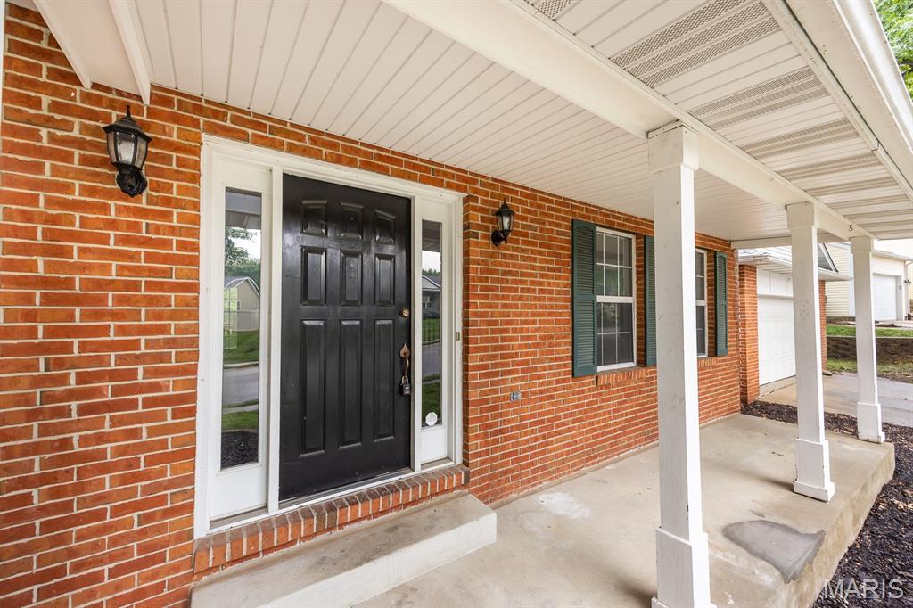 1010 Woods Way O'Fallon, IL 62269 - Photo 2 of 44