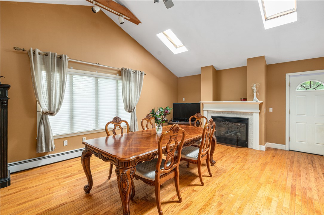 65 Regina Drive Cranston, RI 02921 - Photo 2 of 9