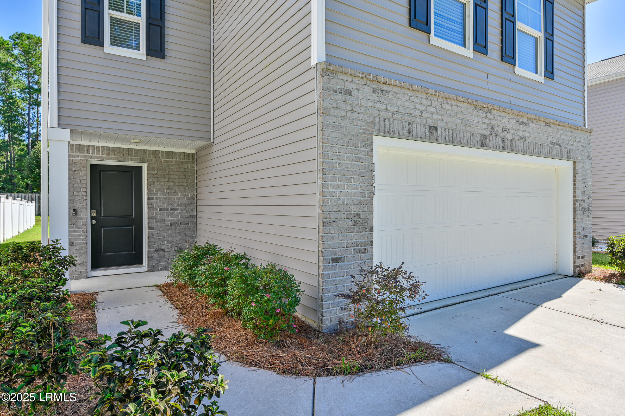 111 Auditorium Road Okatie, SC 29909 - Photo 6 of 53 111 Auditorium Rd-6