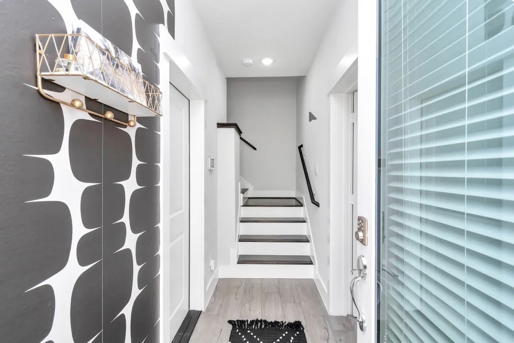 2817 Palm Street Houston, TX 77004 - Photo 5 of 18 a view of entryway with a front door