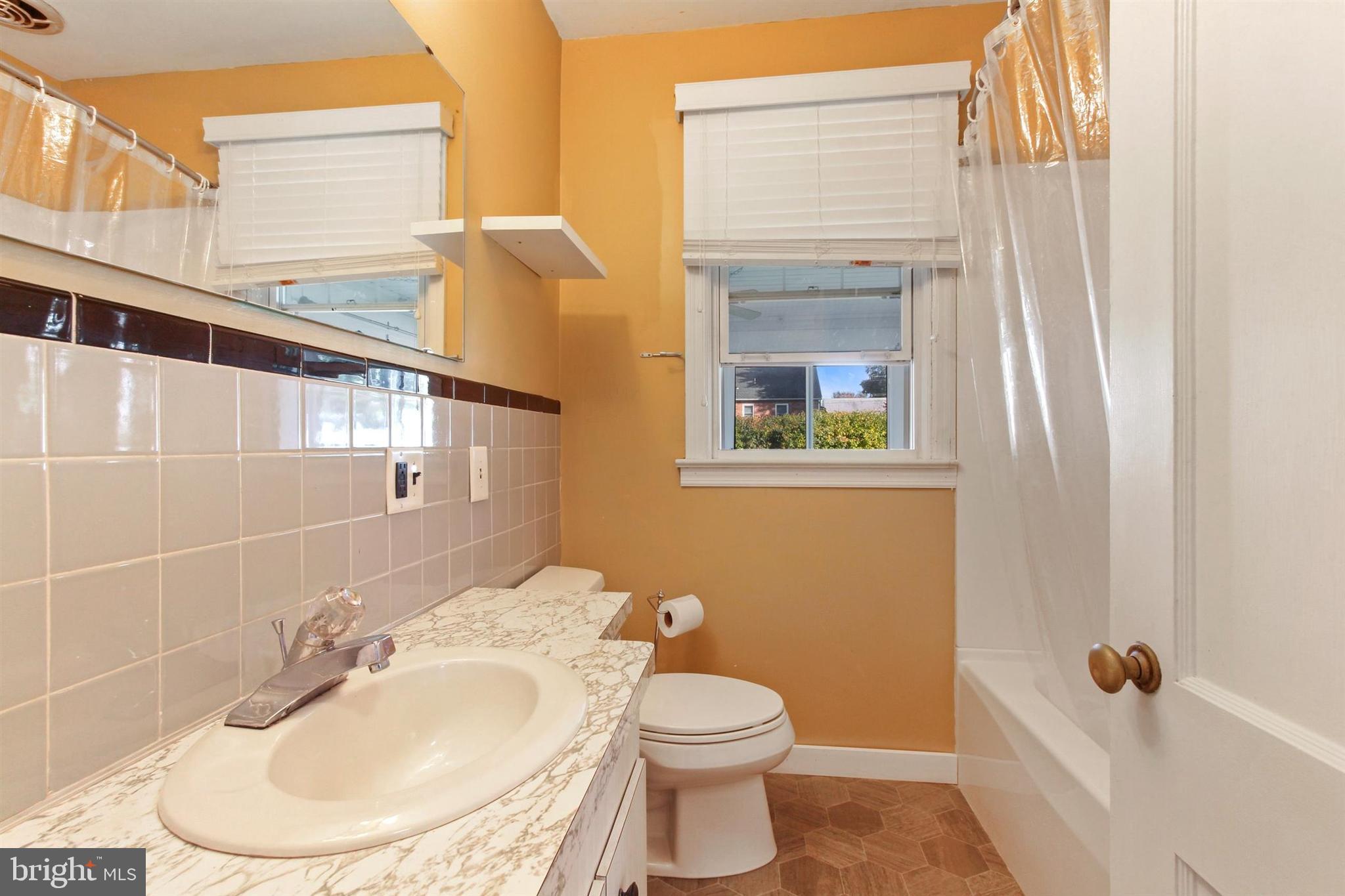 205 Greystone Road York, PA 17402 - Photo 13 of 32 Gallery Image 13