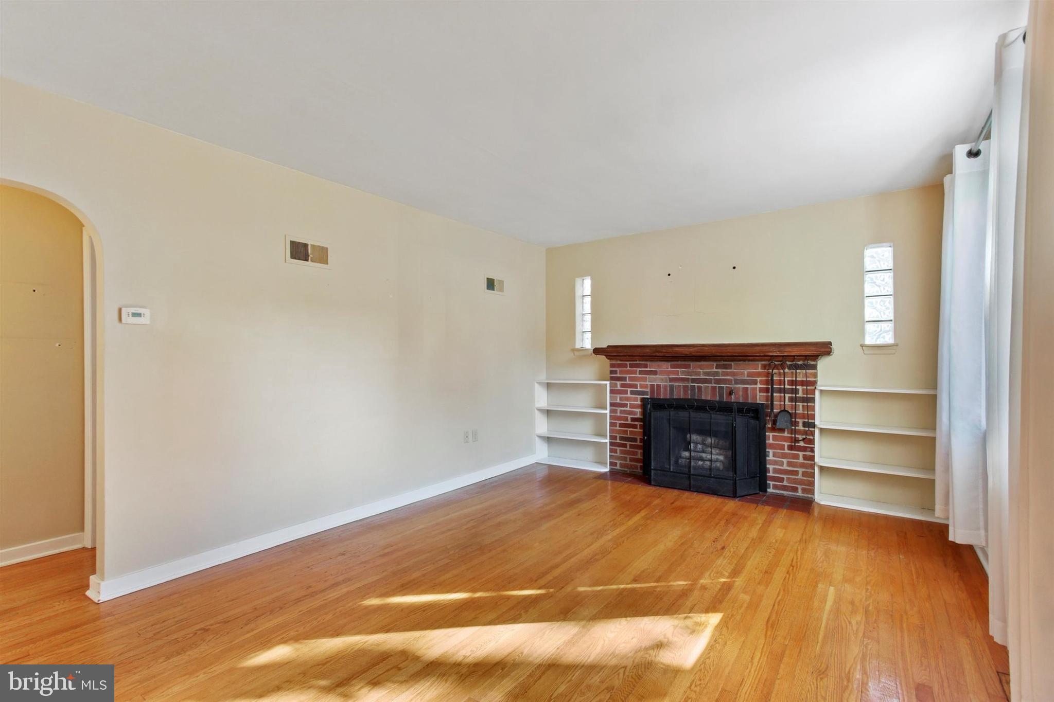 205 Greystone Road York, PA 17402 - Photo 6 of 32 Gallery Image 6