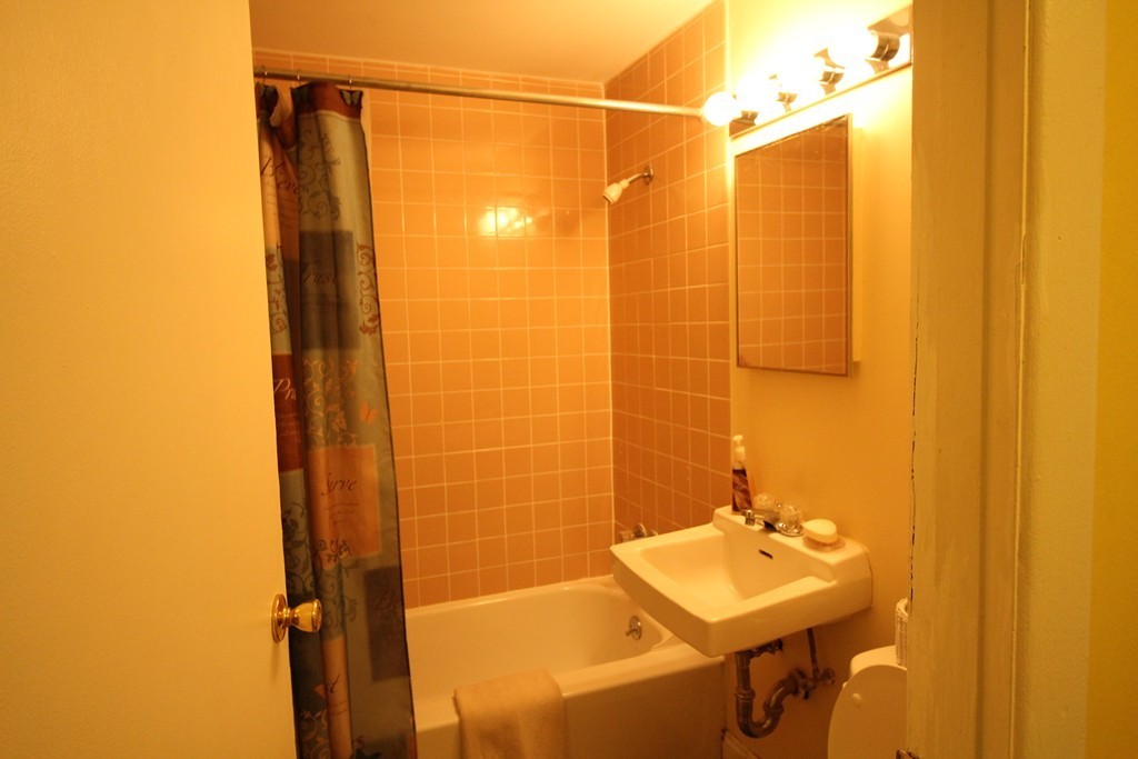 80 Manor Court, Unit 80 Springfield, MA 01118 - Photo 11 of 22 Gallery Image 11