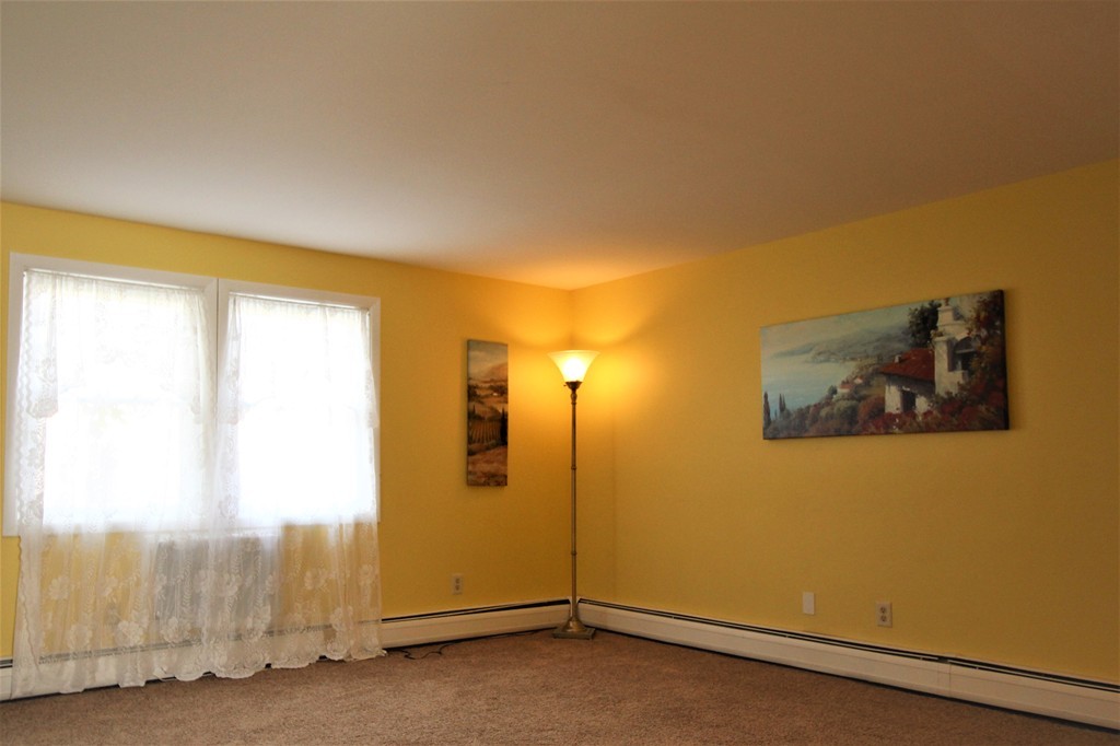 80 Manor Court, Unit 80 Springfield, MA 01118 - Photo 3 of 22 Gallery Image 3