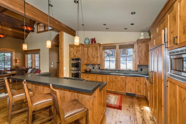 $2,650,000 | 11221 Ski Slope Way, Truckee, CA 96161