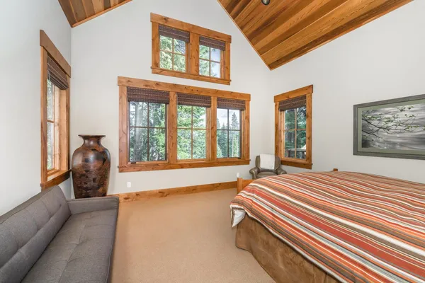 $2,650,000 | 11221 Ski Slope Way, Truckee, CA 96161