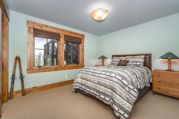 $2,650,000 | 11221 Ski Slope Way, Truckee, CA 96161