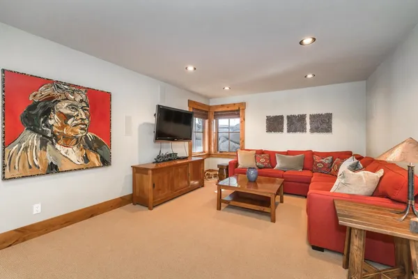$2,650,000 | 11221 Ski Slope Way, Truckee, CA 96161