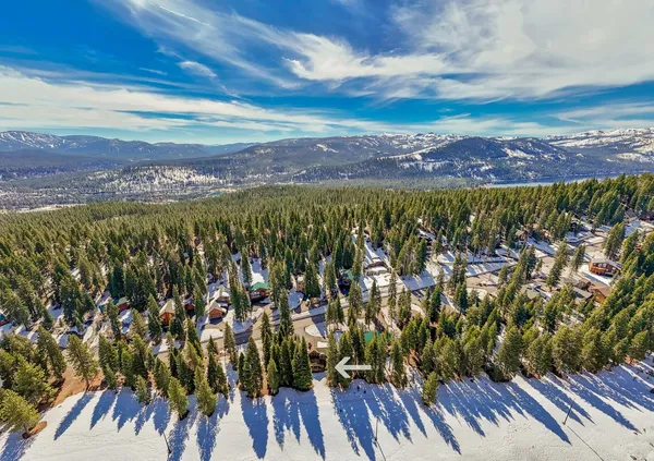 $2,650,000 | 11221 Ski Slope Way, Truckee, CA 96161