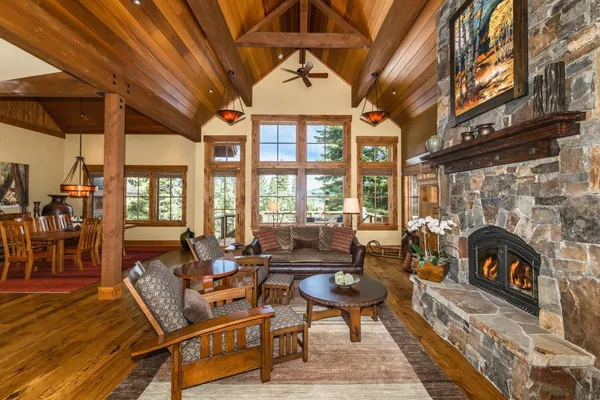 $2,650,000 | 11221 Ski Slope Way, Truckee, CA 96161