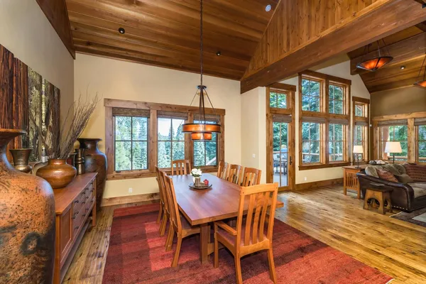 $2,650,000 | 11221 Ski Slope Way, Truckee, CA 96161
