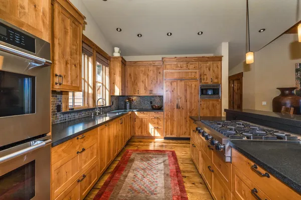$2,650,000 | 11221 Ski Slope Way, Truckee, CA 96161