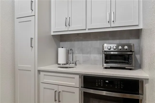 $950,000 | 2456 176th Street, Overland Park, KS 66085