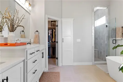 $950,000 | 2456 176th Street, Overland Park, KS 66085