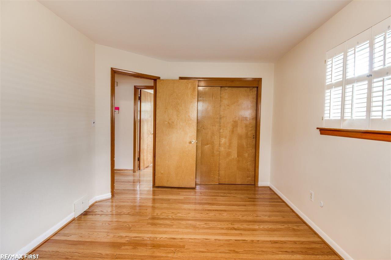 18395 East 13 Mile Road Fraser, MI 48026 - Photo 10 of 29 31318364-9.JPG