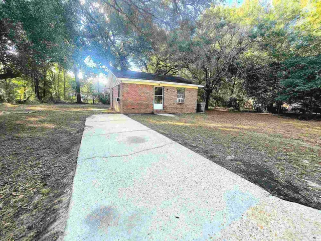 $1,050 | 1731 Knight Drive, Pensacola, FL 32505