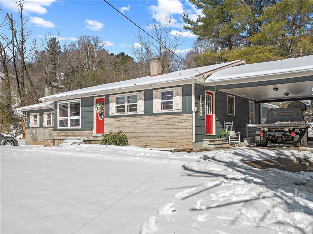 320 Mill Spring Road Burnsville, NC 28714 - Photo 1 of 27 Gallery Image 1