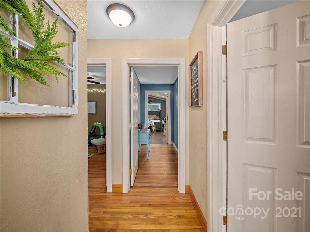 320 Mill Spring Road Burnsville, NC 28714 - Photo 18 of 27 Gallery Image 18