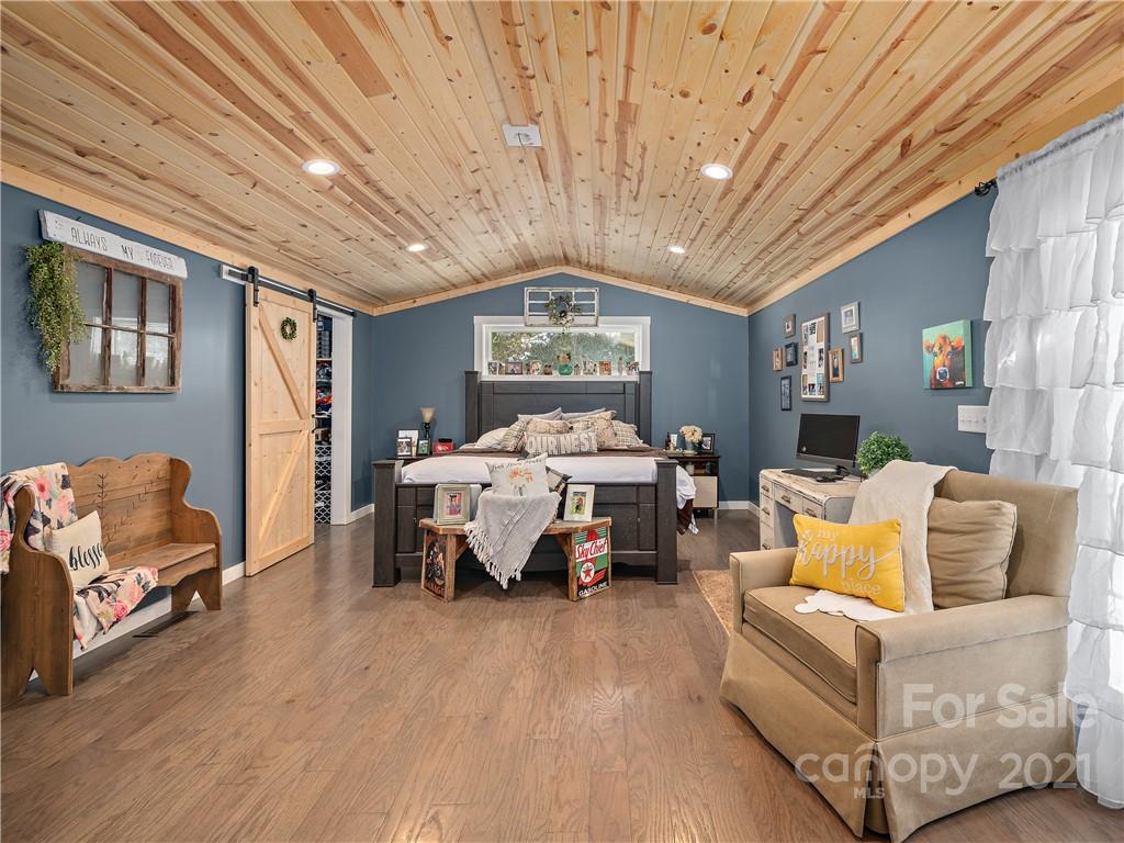 320 Mill Spring Road Burnsville, NC 28714 - Photo 19 of 27 Gallery Image 19