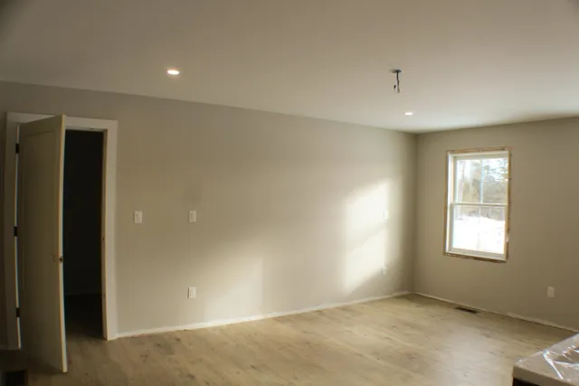 $839,900 | 27 Tyler Avenue, Manchester, NH 03103