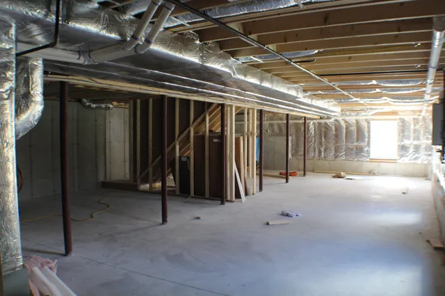 $899,900 | 27 Tyler Avenue, Manchester, NH 03103