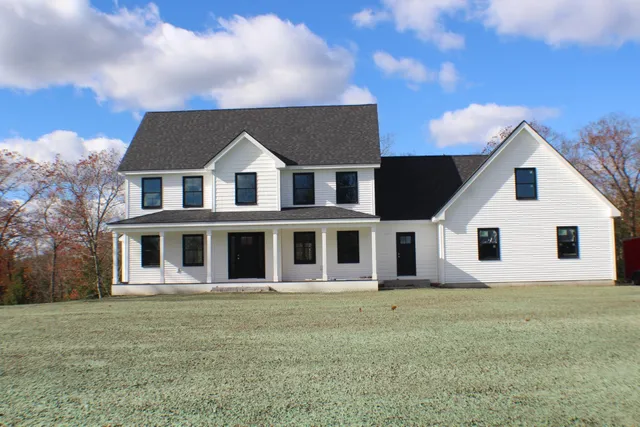 $899,900 | 27 Tyler Avenue, Manchester, NH 03103