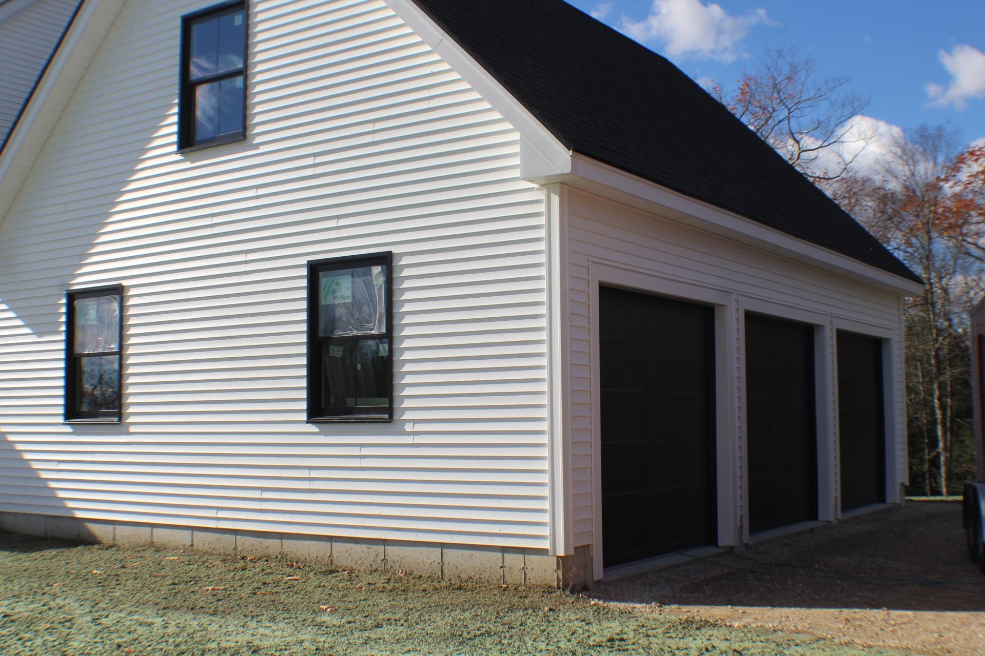 27 Tyler Avenue Manchester, NH 03103 - Photo 6 of 16