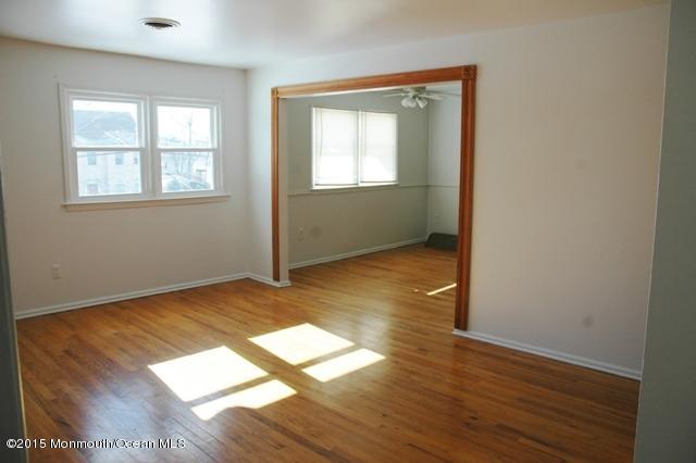 83 St Peters Place, Unit 2 Keyport, NJ 07735 - Photo 4 of 11 DSC_0007