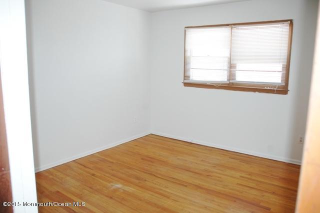 83 St Peters Place, Unit 2 Keyport, NJ 07735 - Photo 7 of 11 DSC_0012