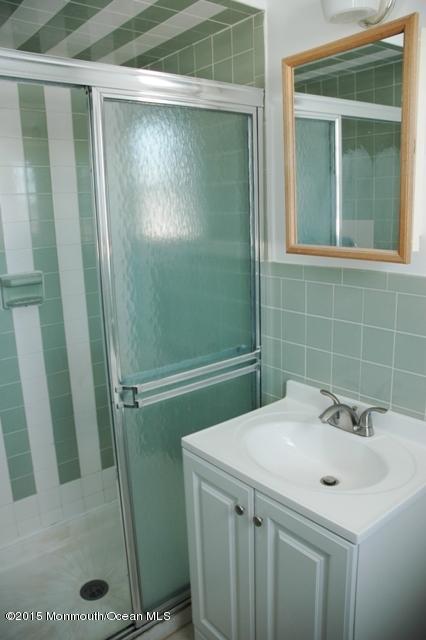 83 St Peters Place, Unit 2 Keyport, NJ 07735 - Photo 9 of 11 DSC_0014