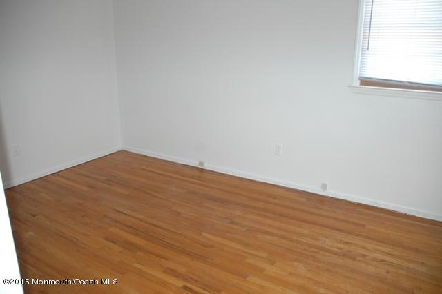 83 St Peters Place, Unit 2 Keyport, NJ 07735 - Photo 10 of 11 DSC_0015