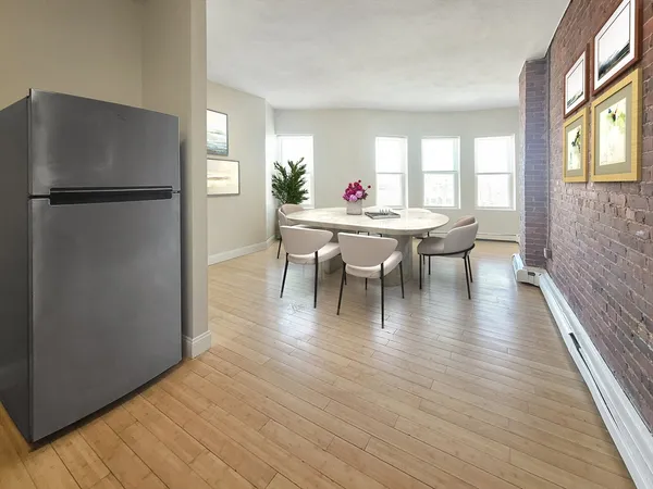 $3,095 | 338-342 Warren Street, Unit 3, Boston, MA 02119