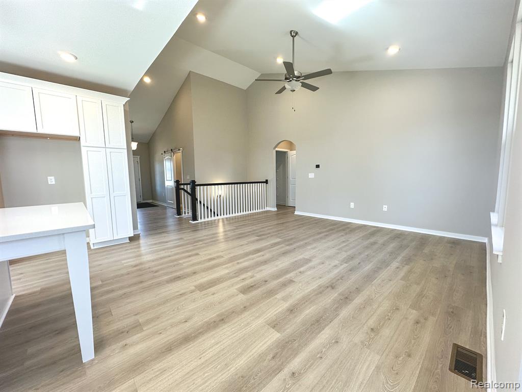 47 Dabate Howell, MI 48843 - Photo 10 of 34