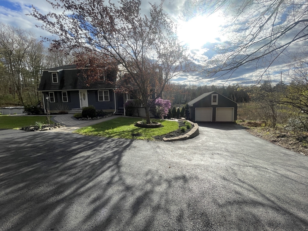 65 Old Spencer Road Charlton, MA 01507 - Photo 5 of 39 Gallery Image 5